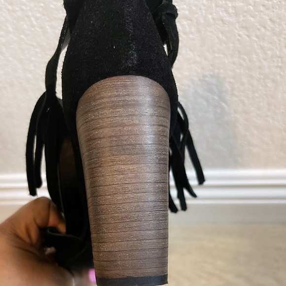 Chinese Laundry Boho genuine suede fringe stacked wood heel sandal booties … - Picture 5 of 7